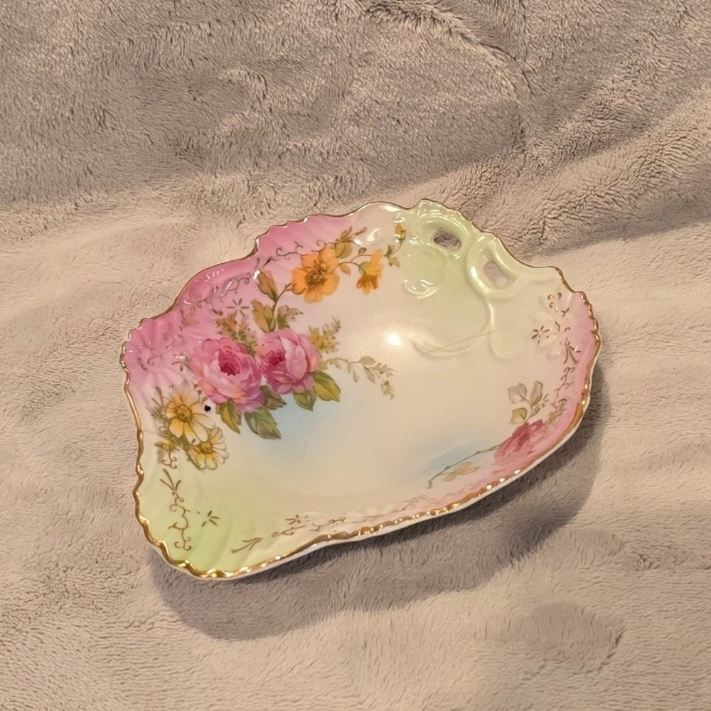 Reinhold Schlegelmilch Porcelain Floral Trinket Dish Scalloped Shell Gold Trim